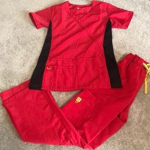 Red Four Stretch WonderWink scrub set